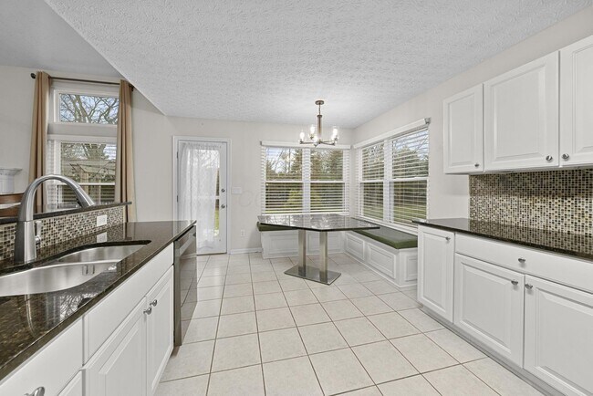 Building Photo - 397 Abbotsbury Dr