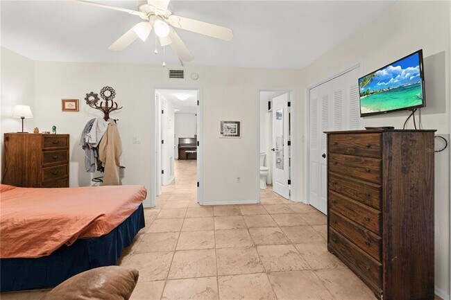 Building Photo - 24 Quails Run Blvd