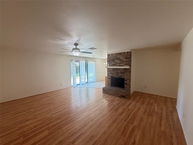 Building Photo - 3214 Big Spruce Dr