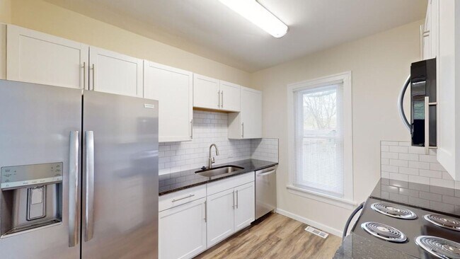 Building Photo - BRAND NEW BUILD- 6 BEDROOMS + 5.5 BATHS + ...