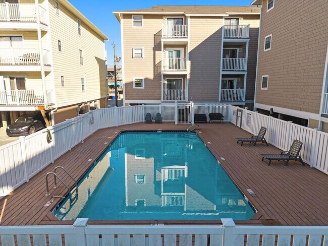 Building Photo - 1503 Carolina Beach Ave N