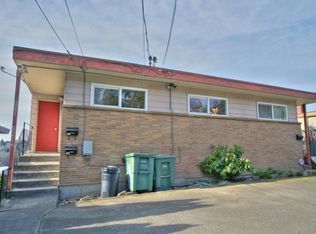 Building Photo - Queen Anne Triplex