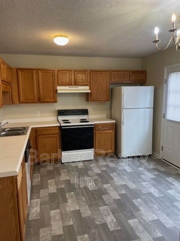 Building Photo - 2203 Violet Bluff Ct