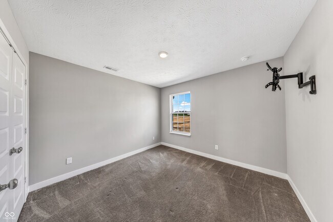 Building Photo - 6988 Sunstone Pl