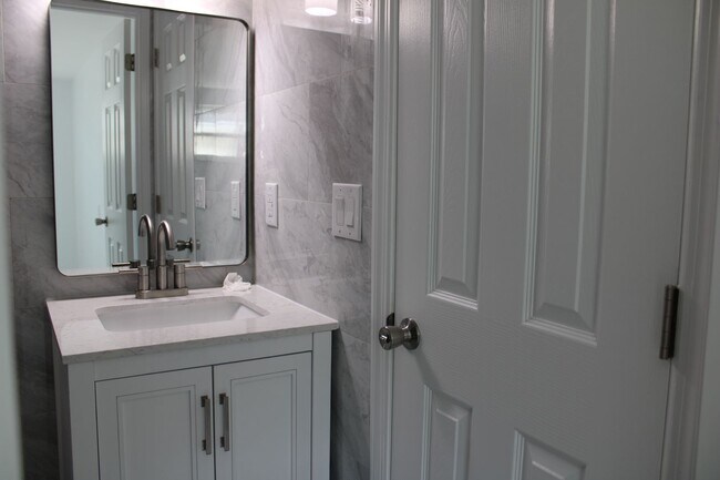 Building Photo - For Rent – 3-Bed / 2.5-Bath Deep Water Canal, Canal-Front Home with a Floating Dock,  totally ren...