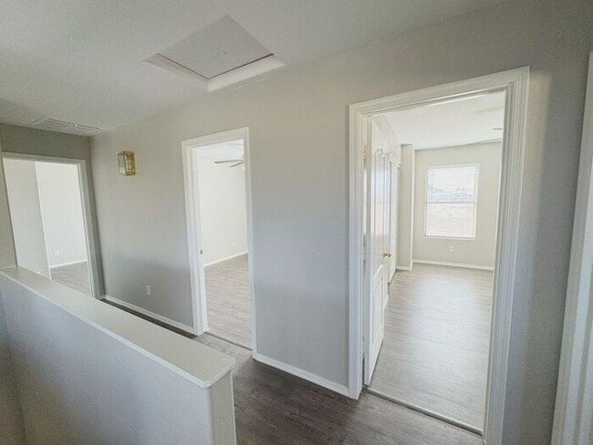 Building Photo - 4BR / 2.5BA Home with Expansive Lot – 2-Car Garage, Community Pools & Golf