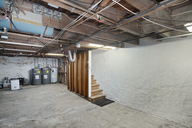 Building Photo - 1109 Youngs Ford Rd