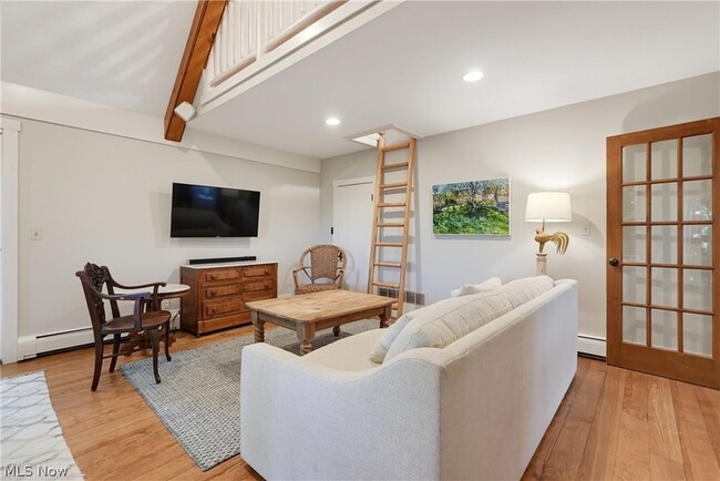 Building Photo - 7910 Larkspur Ln