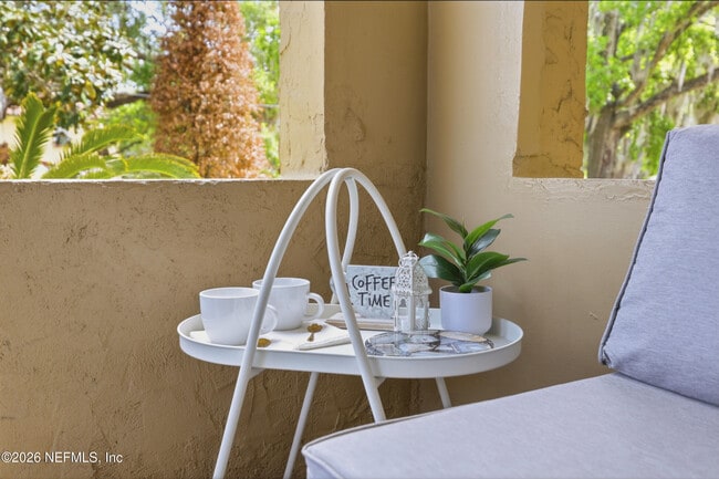 Building Photo - 1786 Challen Ave