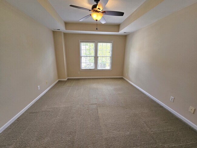 Building Photo - 40 N Orchard Farms Ave