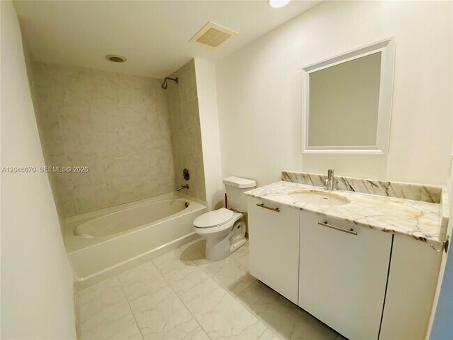 Building Photo - 951 Brickell Ave