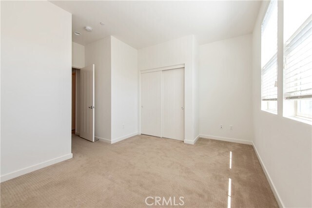 Building Photo - 126 Finch