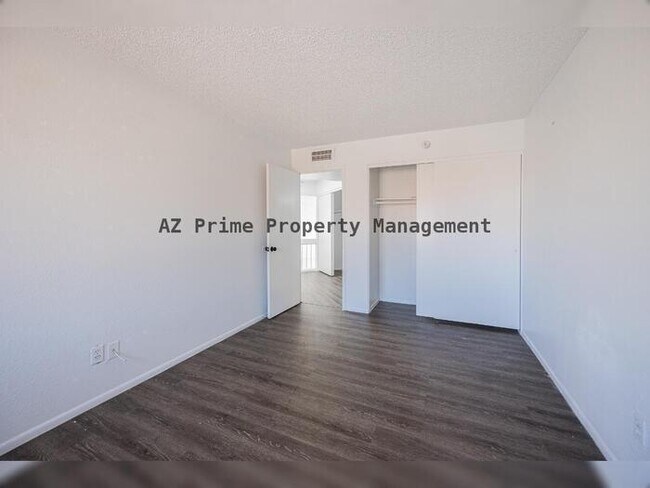 Building Photo - 7314 N 43rd Ave