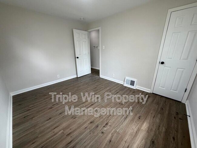 Building Photo - 10508 Druid Dr