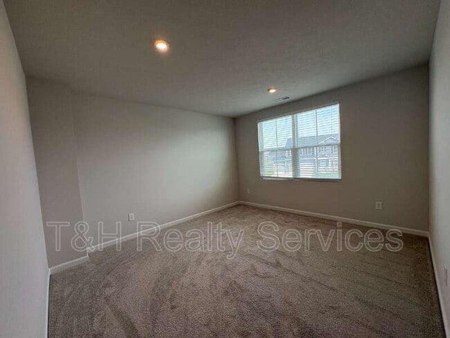 Building Photo - 7183 Finley Crk Dr