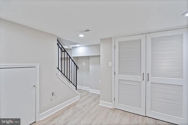 Building Photo - 3819 Roland Ave