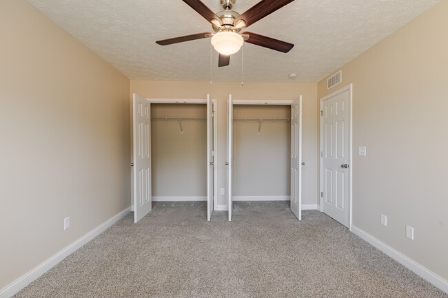 Building Photo - 305 Breckinridge Cir