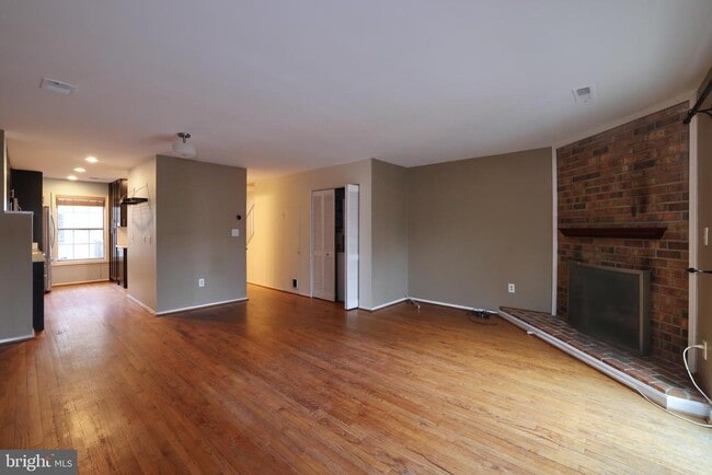 Building Photo - 935 S Rolfe St