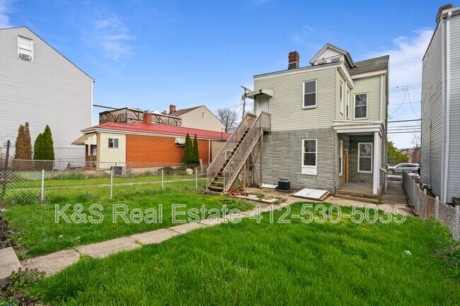 Building Photo - 1950 Lowrie St