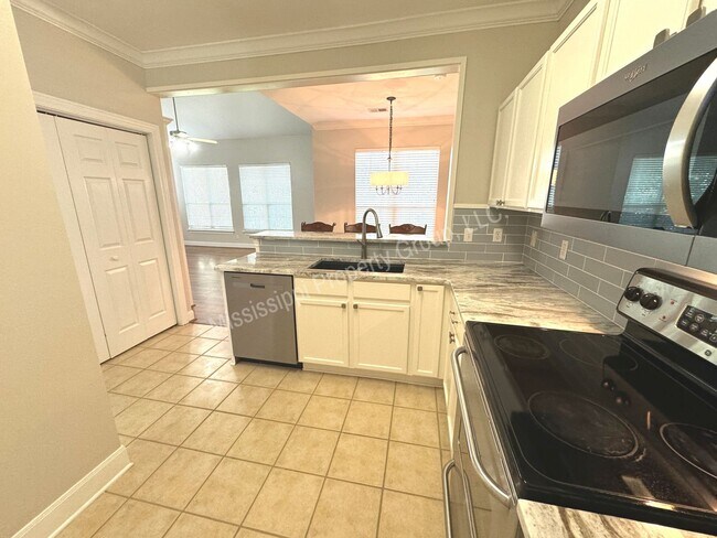 Building Photo - 3BD/3BA FOR RENT