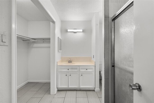 Building Photo - 2515 Northern Dr
