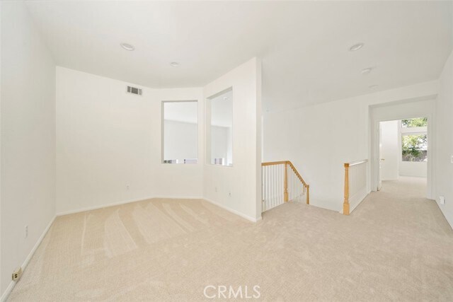 Building Photo - 17 Camarin St