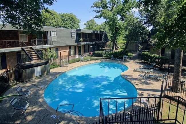 Building Photo - 9005 Gaylord Dr