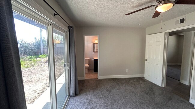 Building Photo - 2960 Cabrillo Dr