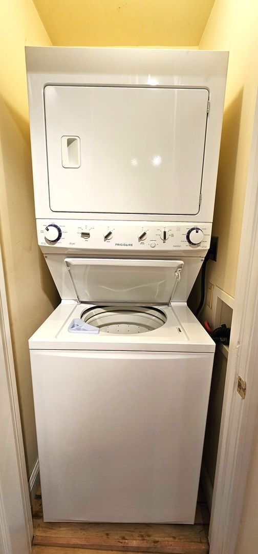 Building Photo - 137 Park St