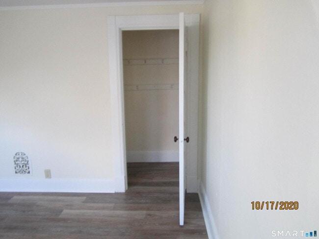 Building Photo - 1085 Broad St