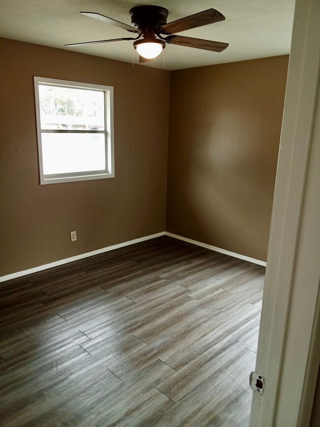 Building Photo - 501 Wynhurst Ct