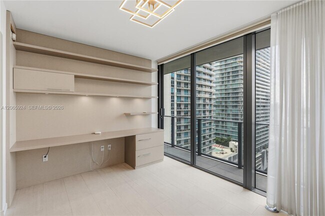 Building Photo - 1000 Brickell Plaza