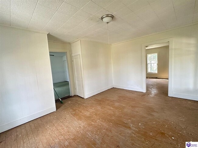 Building Photo - 3067 Greensburg Rd