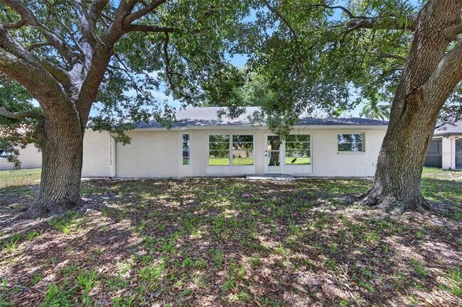 Building Photo - 7510 Ligustrum