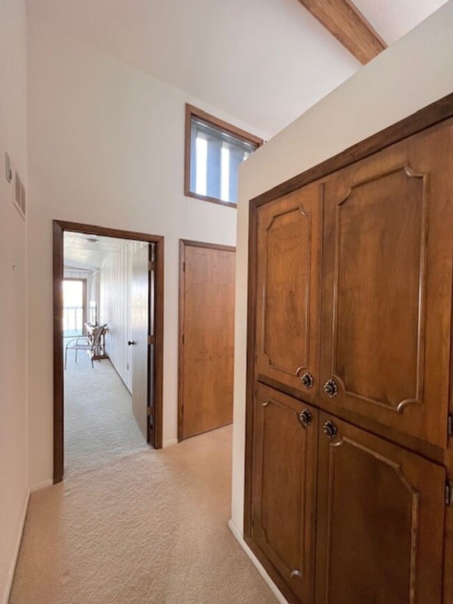 Building Photo - Furnished 4 Bed 3 Bath Patio Home with Stu...