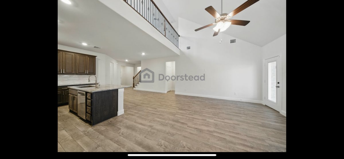 Building Photo - 9578 Kavik St