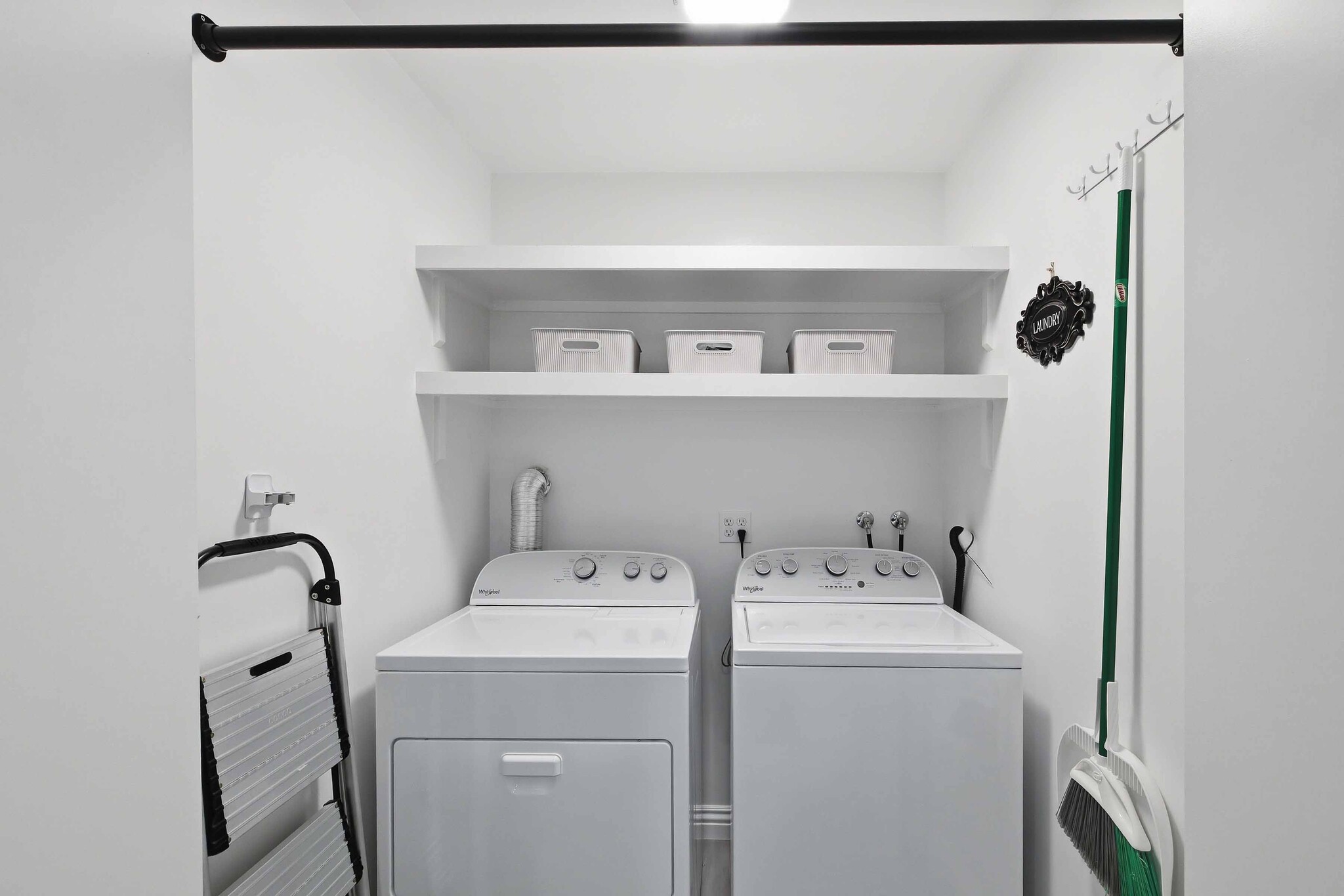 Building Photo - 1918 Marshallfield Ln