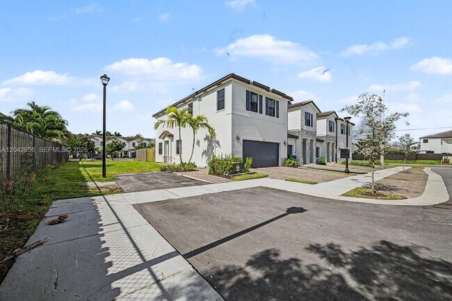 Building Photo - 13170 SW 232nd Ln