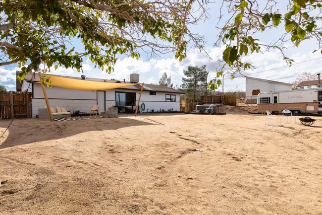 Building Photo - 61814 Valley View Cir