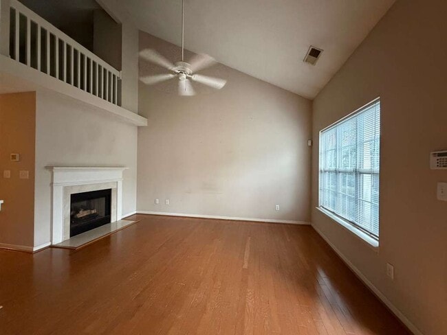 Building Photo - 6007 Cougar Ln