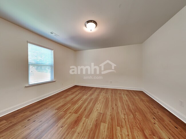 Building Photo - 5306 Dayan Dr