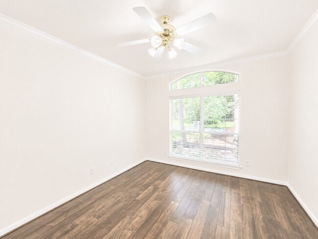 Building Photo - 98 W Knightsbridge Dr