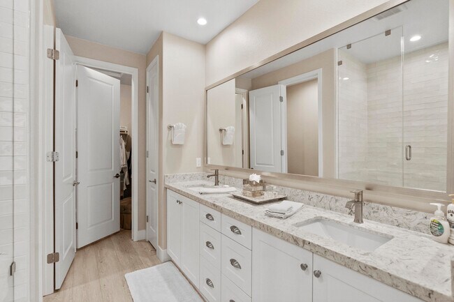 Building Photo - 51475 Whiptail Dr