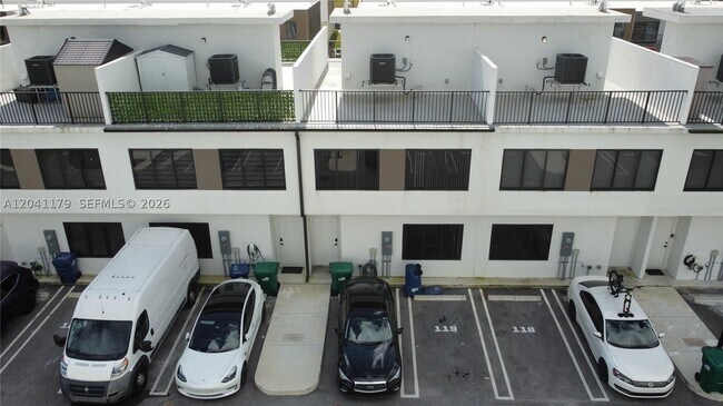 Building Photo - 14569 SW 261 St Ter