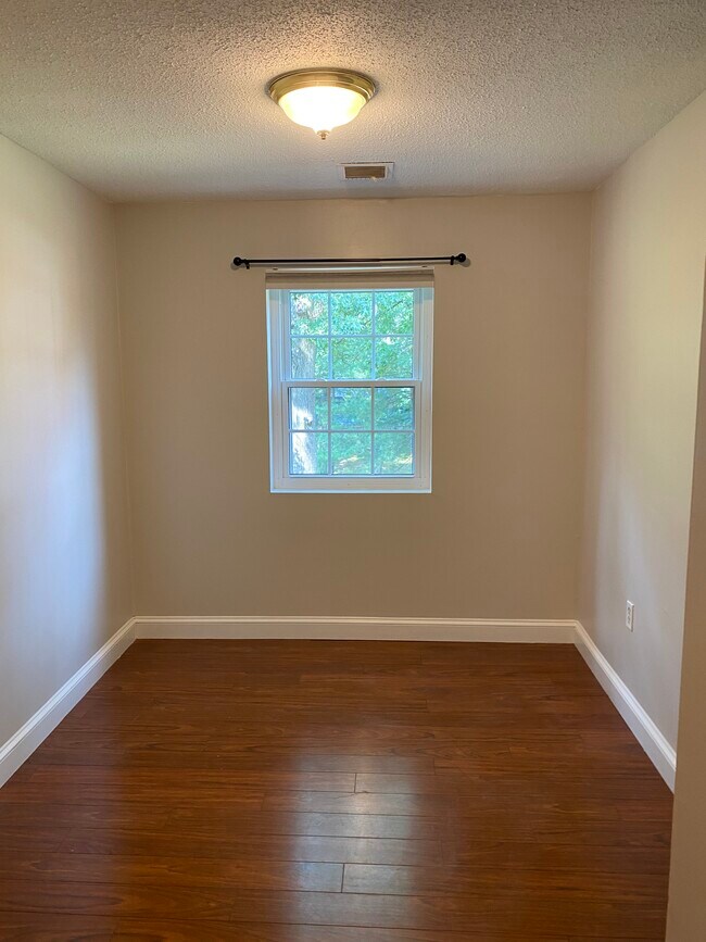 Dining area - 8 Louisburg Sq