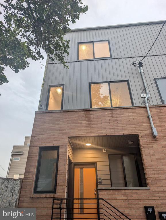 Building Photo - 3639 Earp St