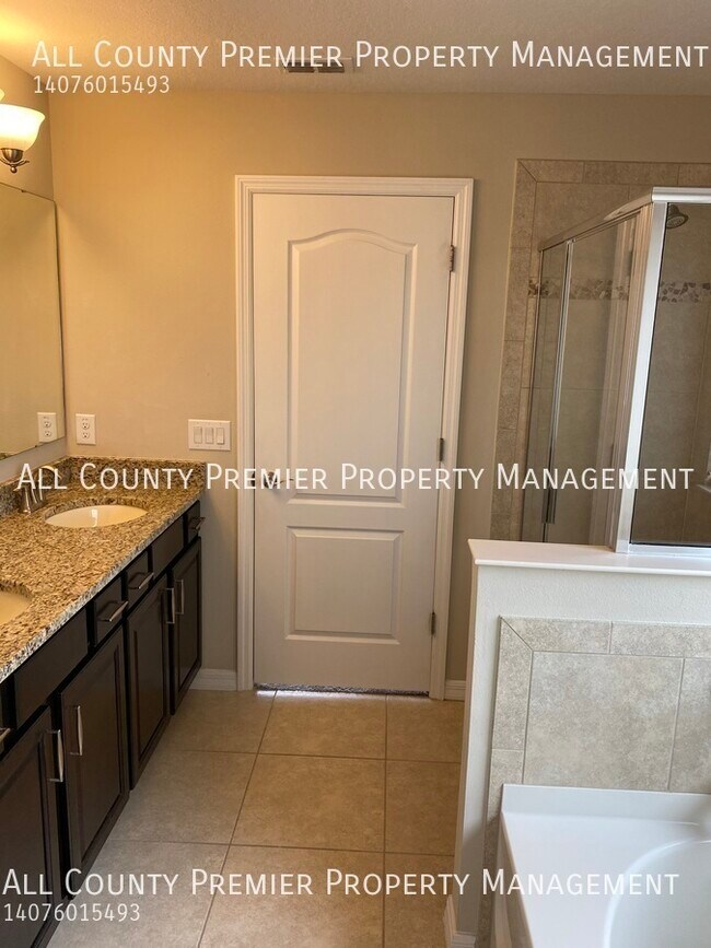 Building Photo - 2079 Bent Grass Ave