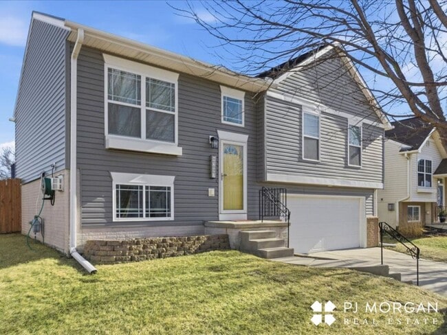 Building Photo - Relax by the fire in this beautiful rental home!
