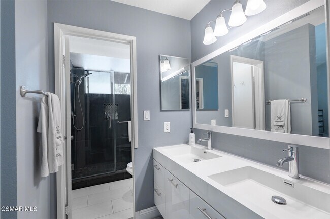 Building Photo - 21901 Burbank Blvd