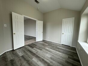 Building Photo - 13196 Miller Ln